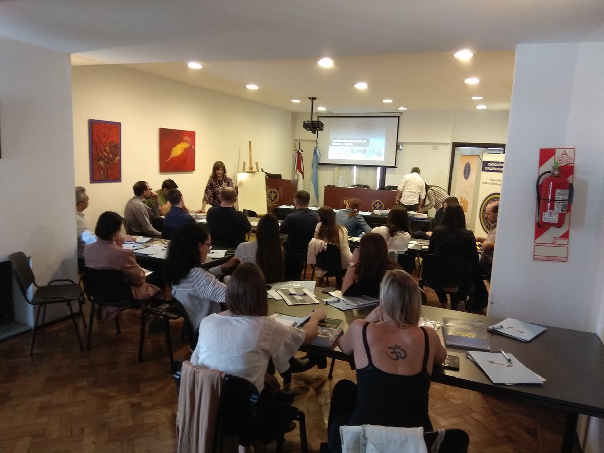 CdaFilialCba's tweet photo. 📚📣 Curso de Clasificación Arancelaria de Hilados y Tejidos !! 📚📣
@CDARepArg #CDACAPACITA #CDACRECE https://t.co/oCOTINEZdg