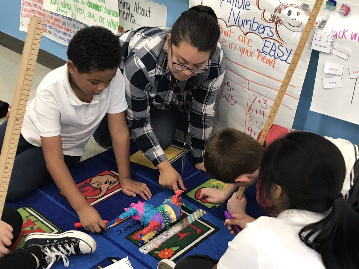 BoonesKinders's tweet photo. We’re having fun measuring items during intervention today! @kcpublicschools @KCPS_Trailwoods https://t.co/G5pr40D6o9