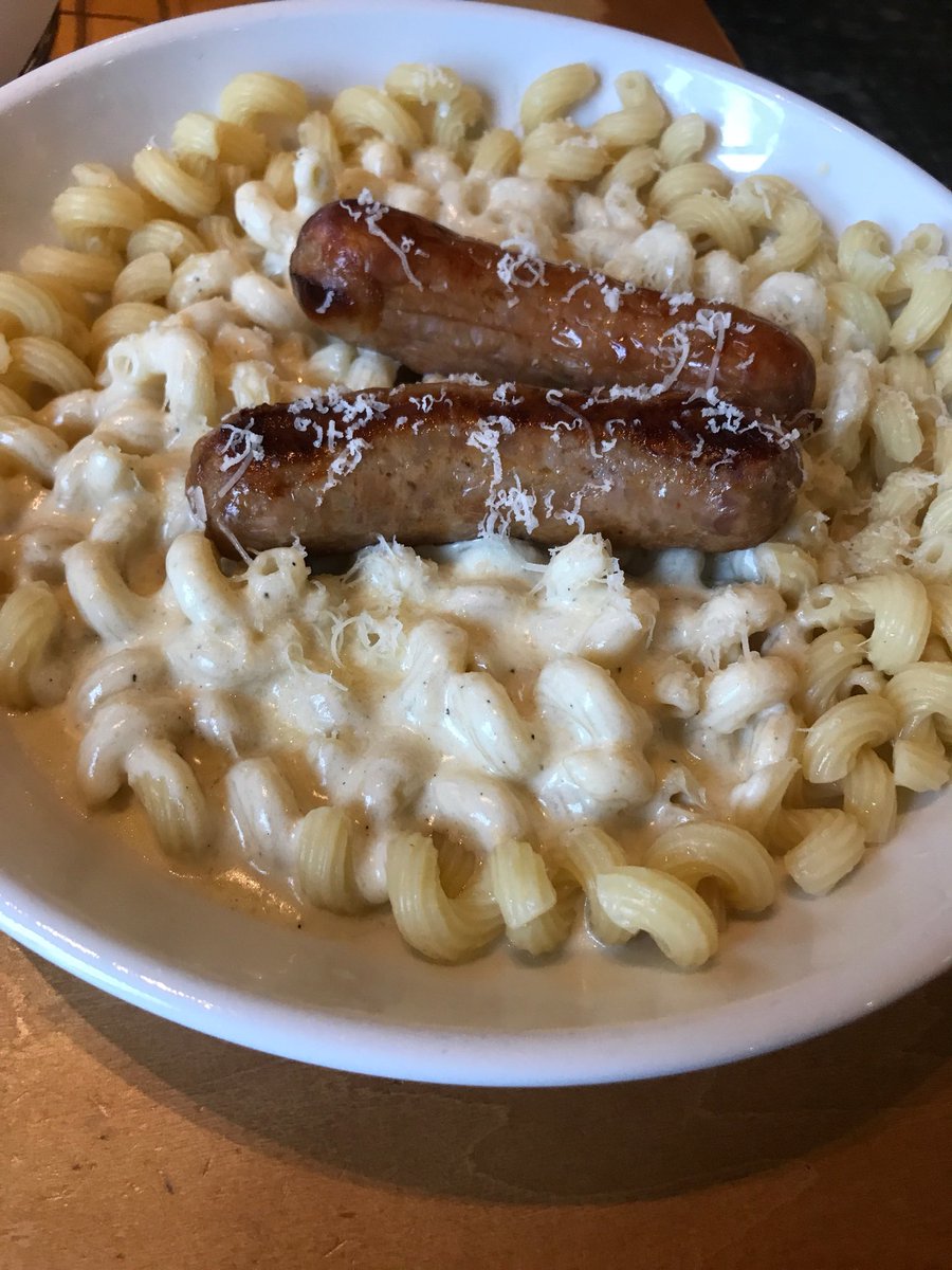 ChallengePasta's tweet photo. Meal #14 #pastapassadventure  is #Cavatappi #pasta with creamy #Alfredo sauce and #Italian sausages.  Yum #yum at @olivegarden today.  Almost my first week completed! https://t.co/2feua7M8o0