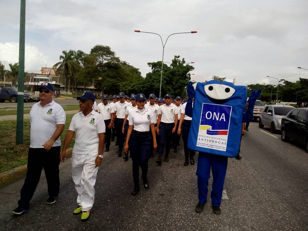 sunadlara's tweet photo. #RedONALara Discentes de @UnesLaraCF y #Escupol #AcademiaPoliciaLara participan en la Caminata Familiar 5K por la Prevención y la Paz #RedNacionalAntidrogas @cpoliciadelara @pnblara https://t.co/SgaX28DngP