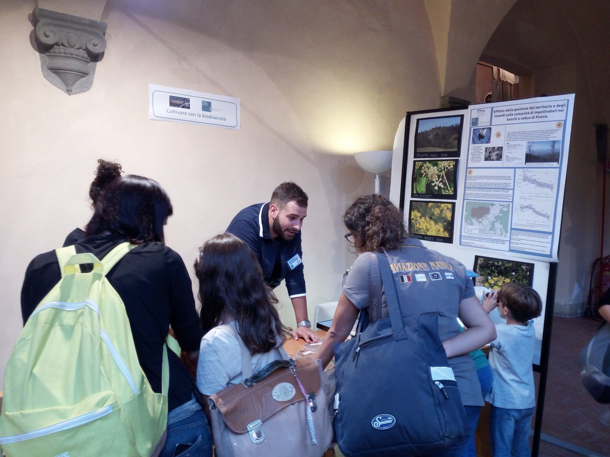 ScuolaSantAnna's tweet photo. #BRIGHT2018 La notte dei ricercatori entra nel vivo alla @ScuolaSantAnna . Fino alle ore 24, aperitivi, laboratori e stand della ricerca. Ecco il programma
https://t.co/y8nZMJoSUG https://t.co/49kN0565sg