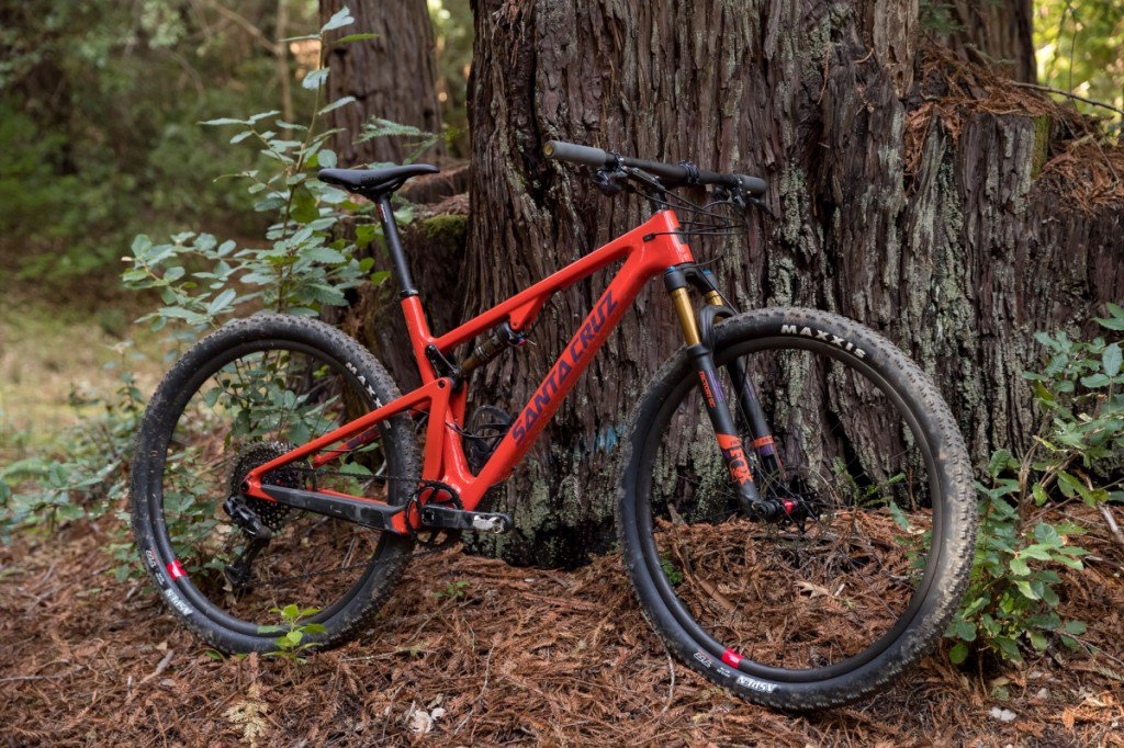 FlyingFishBikes's tweet photo. We just rolled out our end of summer MTB price reductions https://t.co/lTJF8EKcS0 Also rolled out our first 2019 Santa Cruz the sweet all new Blur. https://t.co/nh0q6kHc64