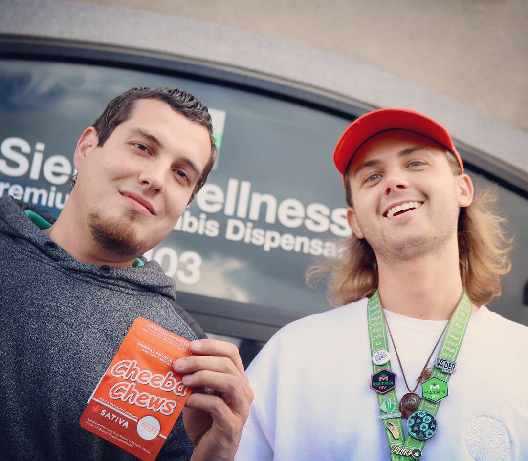 sierrawell's tweet photo. Every time you choose Sierra Well, you earn points! Matt (left) earned enough to exchange for some @CheebaChew 🔥
.
How many points do you have saved up? #besierrawell #reno #carsoncitynv
.
.
.
.
.
.
Keep Out of Reach of Children. For Use Only by Adults 21 Years of Age and Older. https://t.co/gMmKL17rHM