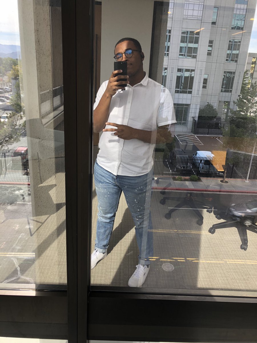 bearstirade's tweet photo. today’s moment of self reflection #positivevibes #fridayfits #fr3sh https://t.co/yos0scDw88