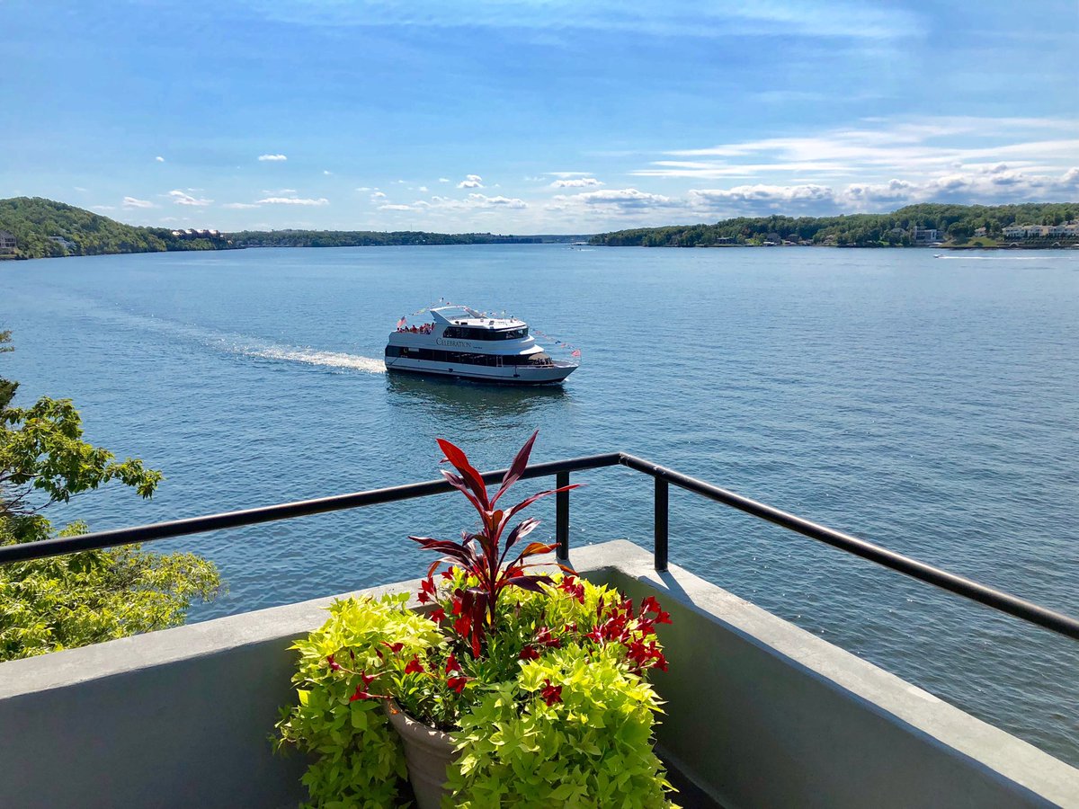 William Lee Golden (@wlgolden) on Twitter photo Edgewater Estate- Lake of the Ozarks, Missouri <a href="/oakridgeboys/">The Oak Ridge Boys</a> Balcony View Today. Edgewater Estate- Lake of the Ozarks, Missouri <a href="/oakridgeboys/">The Oak Ridge Boys</a> Balcony View Today.