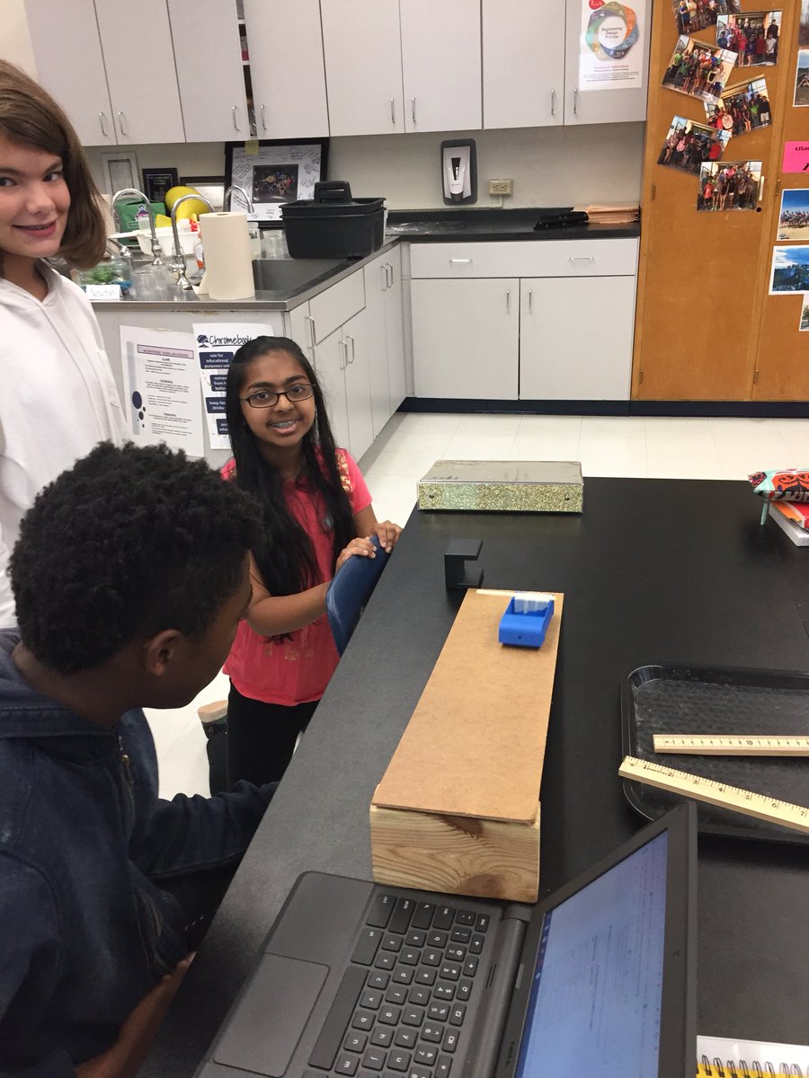 MissBunyard's tweet image. Students are loving using the new speed devices to determine the kinetic energy of a cart at different speeds! @wustlisp #CMS8BlueScience