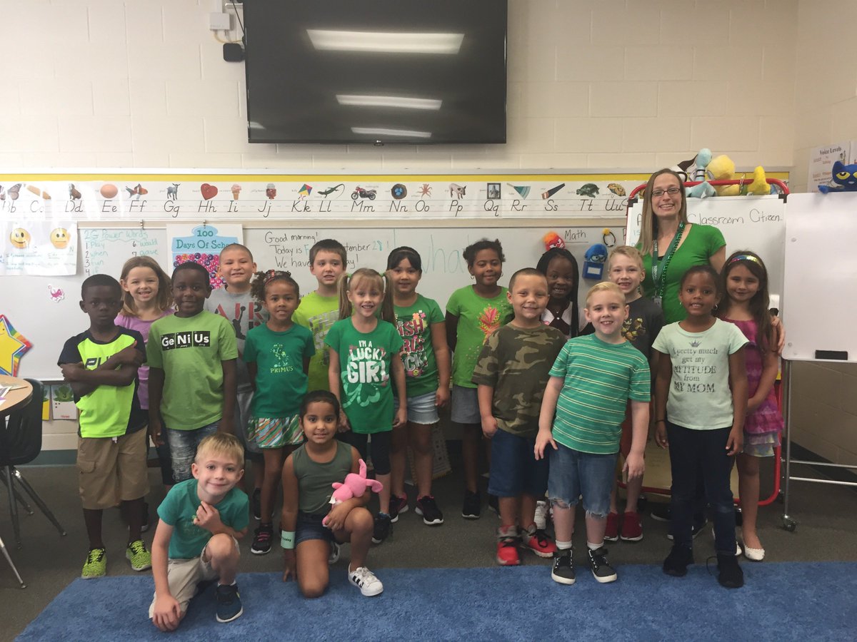 SRESMakerSpace's tweet photo. Look at all the GREEN in Mrs. Carlson's 1st Grade Class !! They have awesome school spirit !! @CucchiaraClass @sunrayexplorers #sunrayscores #fistbumpfriday https://t.co/yknT4jgPOC