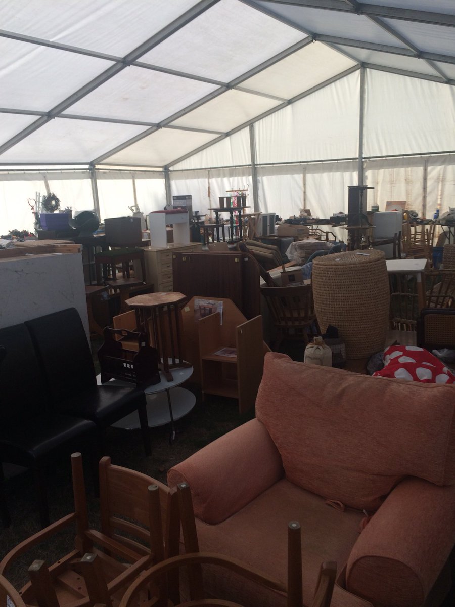 topcollectable1's tweet photo. #amazing day at the biggest #jumblesale in the UK here are some the pics from day 1 #bargain #buy #sell https://t.co/ZKtdODK4nA