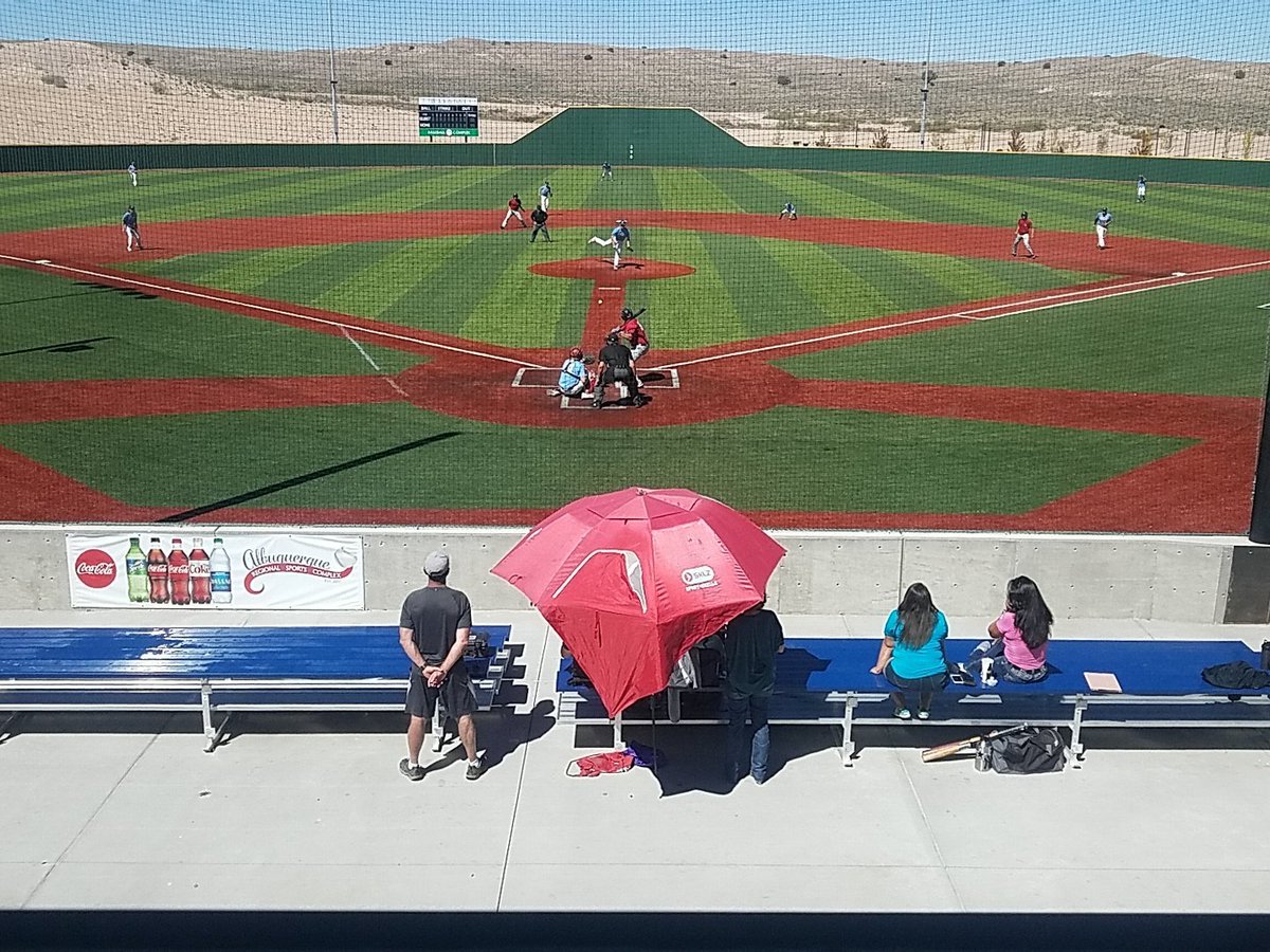 ColoradoKhaos's tweet photo. Matt Manelis, senior from @HeritageBB_ , throwing for Khaos vs @NMMIAthletics. Up 2-1 in the 3rd. https://t.co/HjDR51qQlT