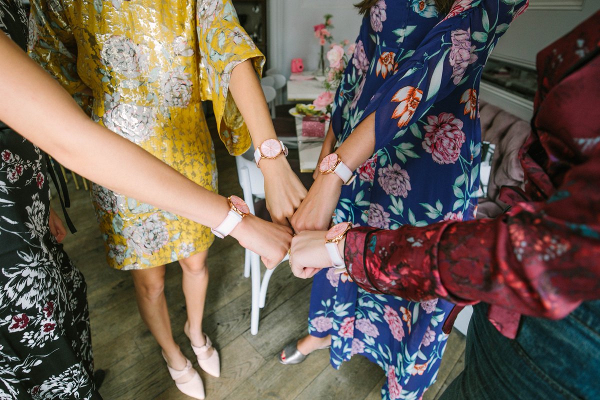 GUESS's tweet photo. Brunching for a cause 💕🥂 #GUESSWatches is proud to partner with @GetInTouch Foundation for #BreastCancerAwarenessMonth this October. See the #GUESSbabes who joined us for brunch in NYC to help raise awareness!

Learn more at https://t.co/Es5QFdtsaL 🎀 https://t.co/dOJoKJVpJQ https://t.co/JQOoXrJgu5