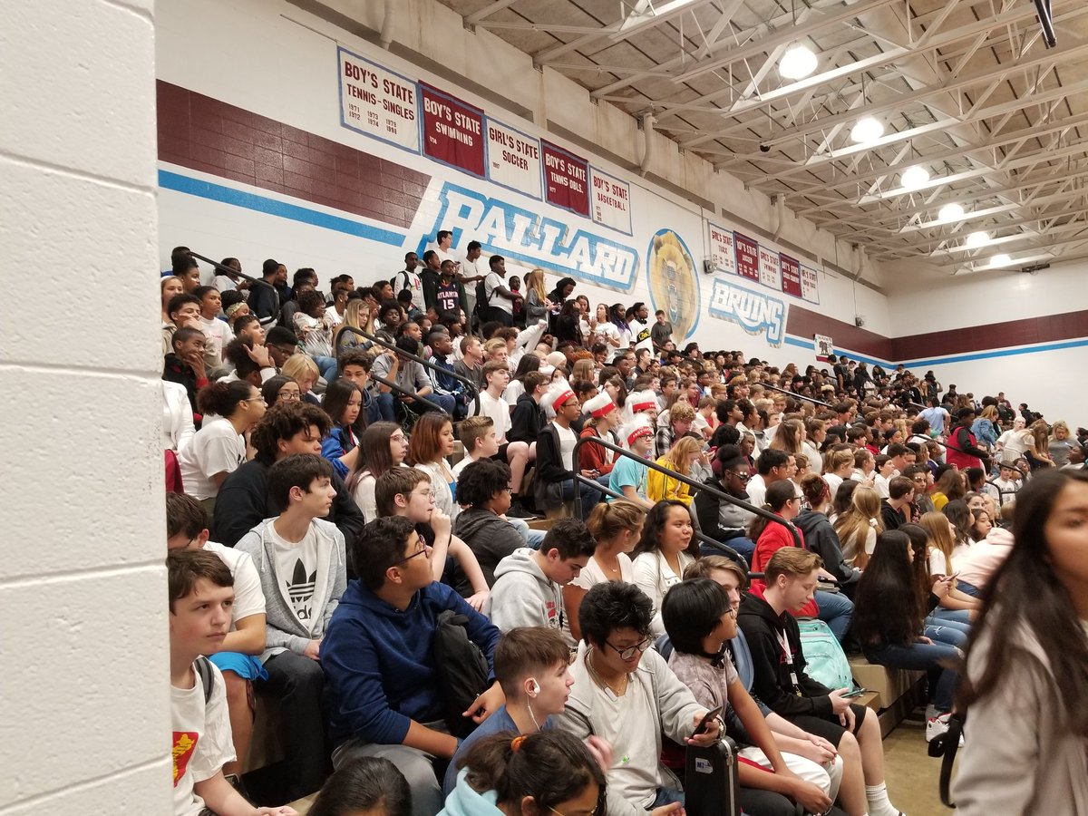 Mrs  risinger tweet media