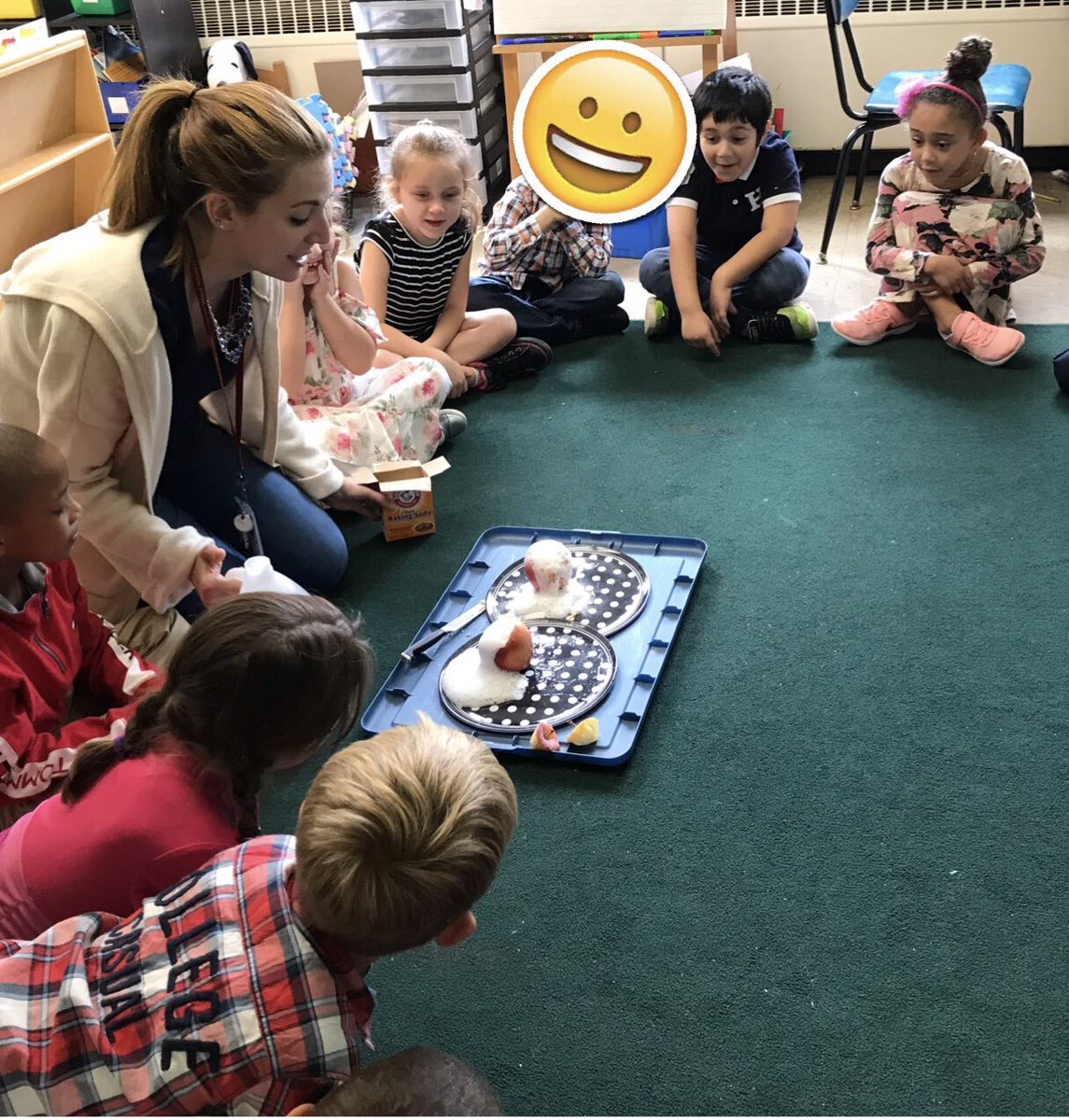 MrsVanderWoude's tweet photo. When 4 students ask if you are going to teach them how to build a volcano in 1st grade, you deliver! #applevolcano 🍎🌋 https://t.co/RTVSgSVwlz