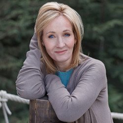 SelentoBooks's tweet photo. ¿Quién ha sido más importante para la literatura?
🔁J.R.R. Tolkien
❤J. K. Rowling https://t.co/txzreg4wtL
