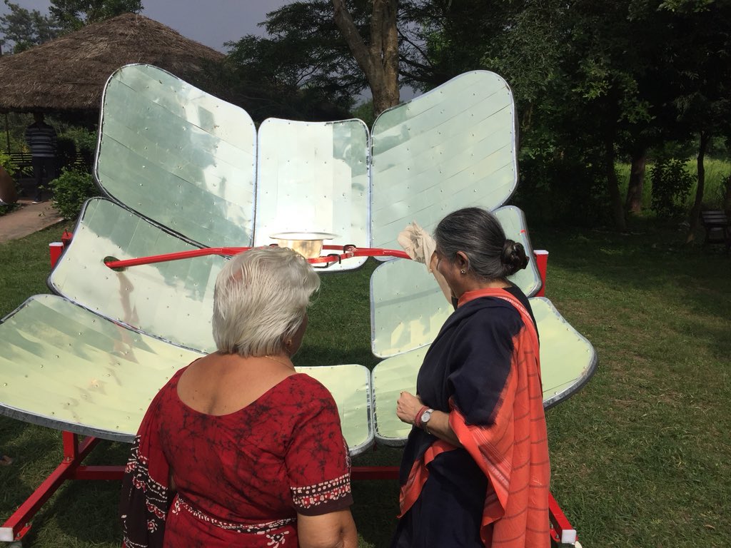 NavdanyaBija's tweet image. "Just living is not enough, one should have seed &amp;amp; sunshine in their lives”
Az course @NavdanyaBija with @drvandanashiva @JanakPalta 
#livingfood #solarcooker  #solar-dryer 
#cleanenergy 
@vinodkbhatt1 @NavdanyaInt @occupytheseed