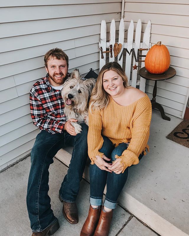 APieceOfAlyse's tweet photo. 🍁💕💑🐶
Finally got around to sharing the details of our “first day of fall adventure” last weekend. .
Head to the link for some weekend inspiration 🍎
.
.
.
#fallinminnesota #appleorchard #firstdayoffall #thingstodoinminneapolis #buffalomn #twinciti… https://t.co/4FgqZWRLpy https://t.co/5u2eZ34bHW