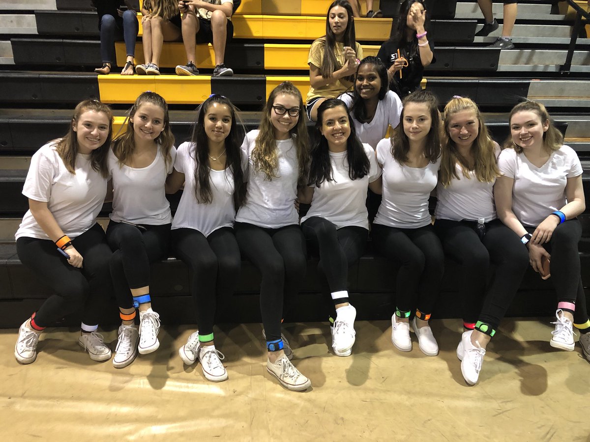 JWMHSdance's tweet photo. Welcome to the Space Jam! #MustangPepRally #Hoco2018 #BuiltForDancing #BuiltForGlowingInTheDark! https://t.co/7kVNY1bvW3