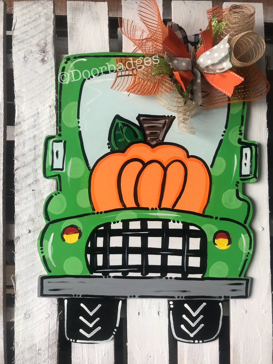 Mom2ThreeKKT's tweet photo. Get it here ๐https://t.co/oo81XEy5Ea #pumpkinpicking #itfeelslikefall #vintagetrucksdoorhangers https://t.co/KZQkusoIBV