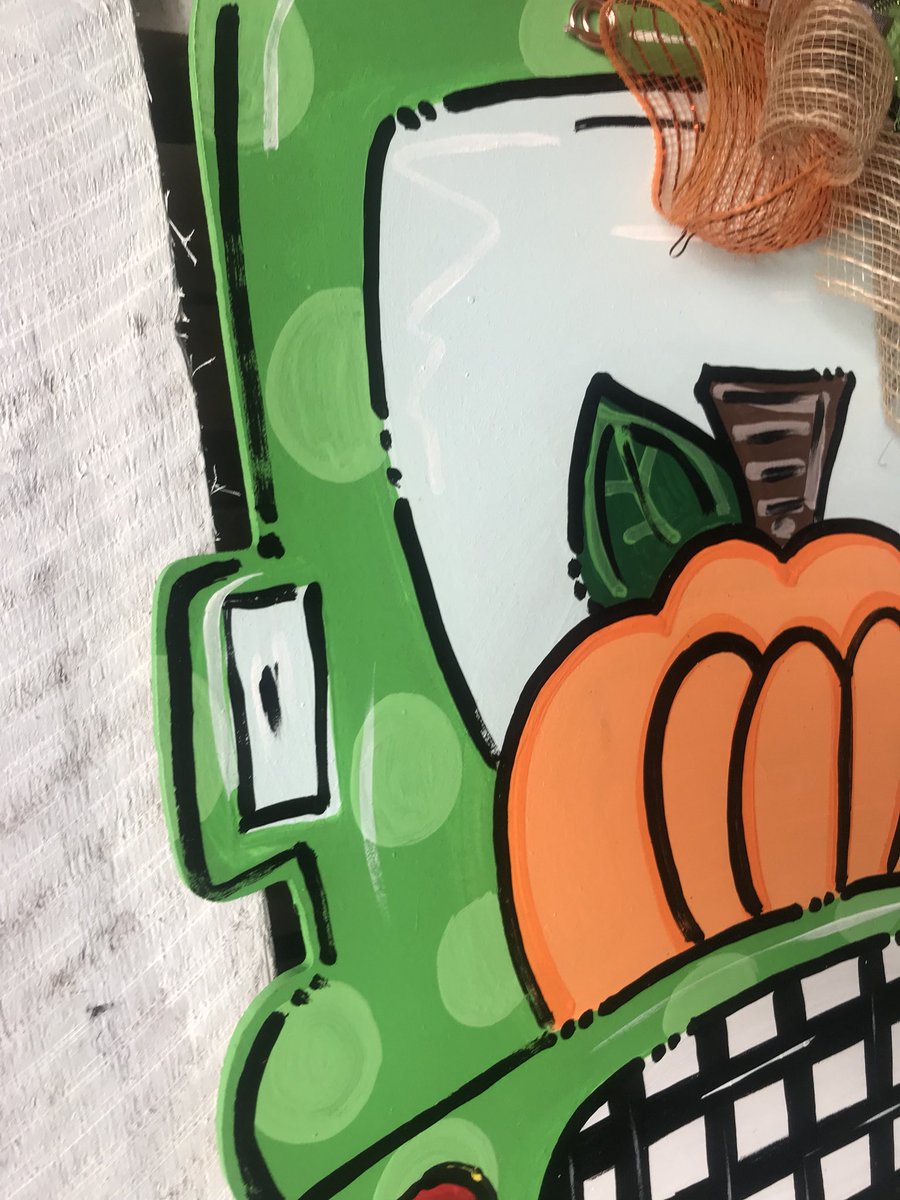 Mom2ThreeKKT's tweet photo. Get it here ๐https://t.co/oo81XEy5Ea #pumpkinpicking #itfeelslikefall #vintagetrucksdoorhangers https://t.co/KZQkusoIBV