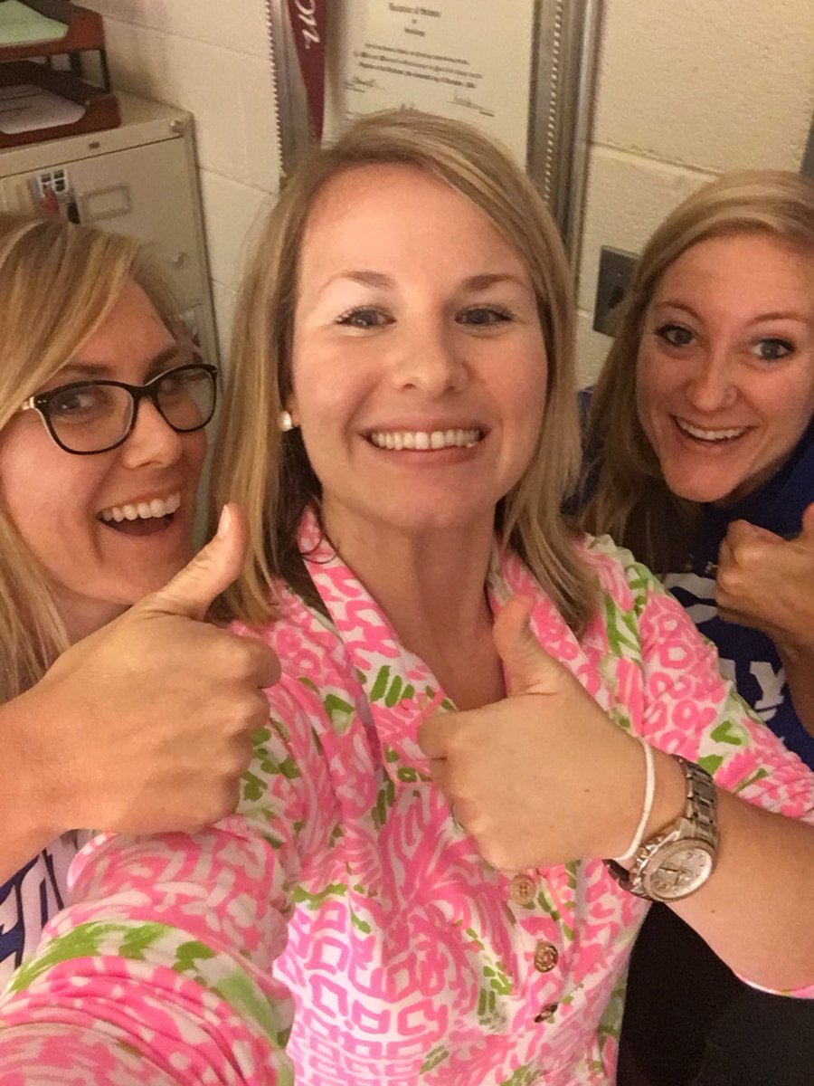 chsmrsdruzak's tweet photo. We miss you kids today. Thanks for all your emails and questions. See you Monday! #CHSFlex #CHSFlexDay #CometALLin https://t.co/2OT7p5gmWZ