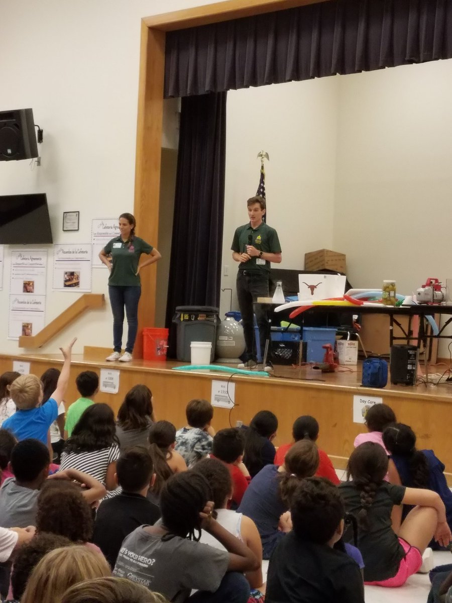 Caldwell5th's tweet photo. UT Grad students delivered a Physics Circus to @CaldwellHeights 4th and 5th graders, and it.  Was. Lit. Liquid nitrogen. Atoms. Bananas.  #rrisd1family #1team1dream https://t.co/O04y1yeJZF
