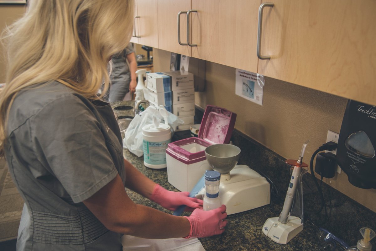 HansenOrtho's tweet photo. Behind the scenes of how your teeth mold is made! https://t.co/YGzicBkZIa