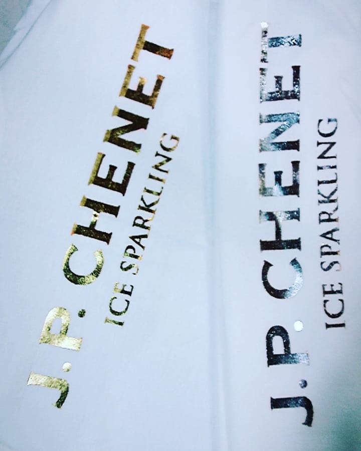 ateliergraphico's tweet photo. Awesome metallic prints for @jpchenet_ice #lesateliersgraphico #lesateliergraphicostopshop #printshop #printables #printmaking #poweringtheprint #gold #silver  #metallic #promotionnalproducts https://t.co/JKMcUMryWC