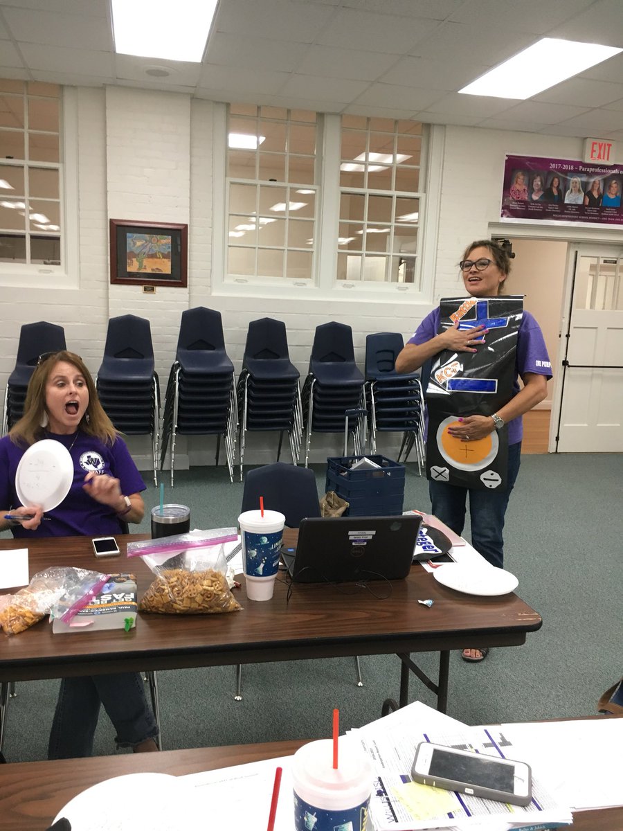 KlespisLydia's tweet photo. Middle school math coaches sharing “Integer Reminders” strategy during coaches meeting @WillisSchools @schultzshoutout @kelley_childs #WillisisHere https://t.co/g4f2qnqEK8