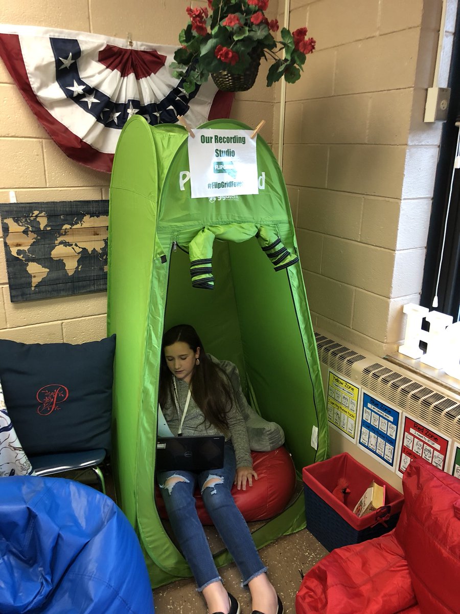 MsMPavlick's tweet image. After picking their favorite comprehension claims from English this week, readers shared their claims on @Flipgrid. 📗💻🎤🎧 #sharedthinking