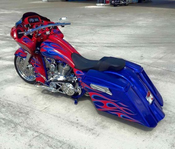 MikeFerris4's tweet photo. #itsallabouttheride with Platinum Air Suspension.........great product, tried and true........get yours today. 
#layedout  #airsuspension by #platinumairsuspension  #platinum4life #motorcycleairride #suspension #bleedfeed
https://t.co/g1b4Nu1ooA https://t.co/w0jYC0eBwJ