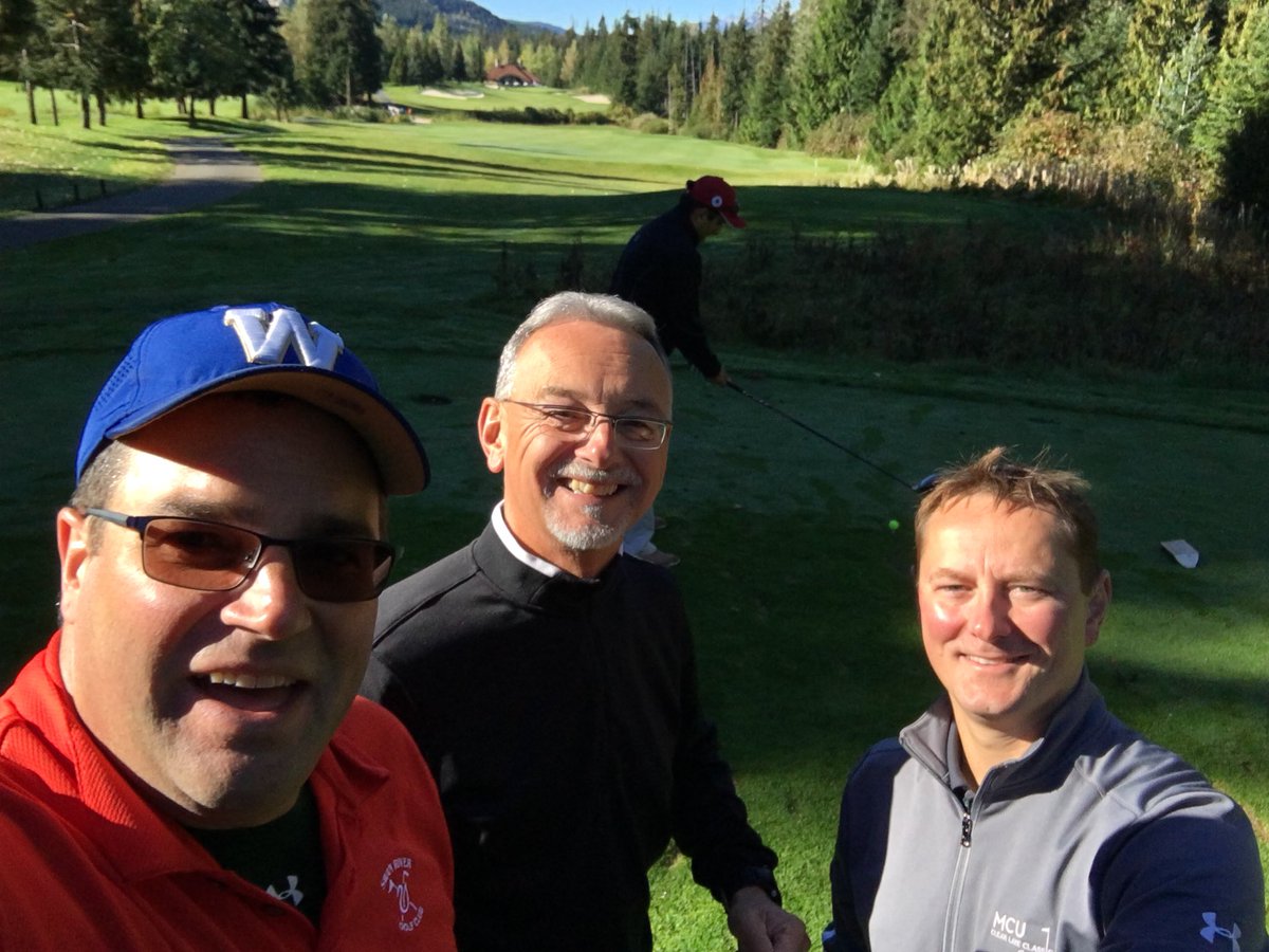 CraigZamzow's tweet photo. .@Suemervyn may be getting getting a hole-in-one at @FairmontCWGolf but the group with @GordonKirkwood1 @mohsins #MartyTrudeau are lighting it up. If we could just move @chappynyi out of our way nothing can stop us.l at #celeroconf2018. https://t.co/6fiRrdElK3