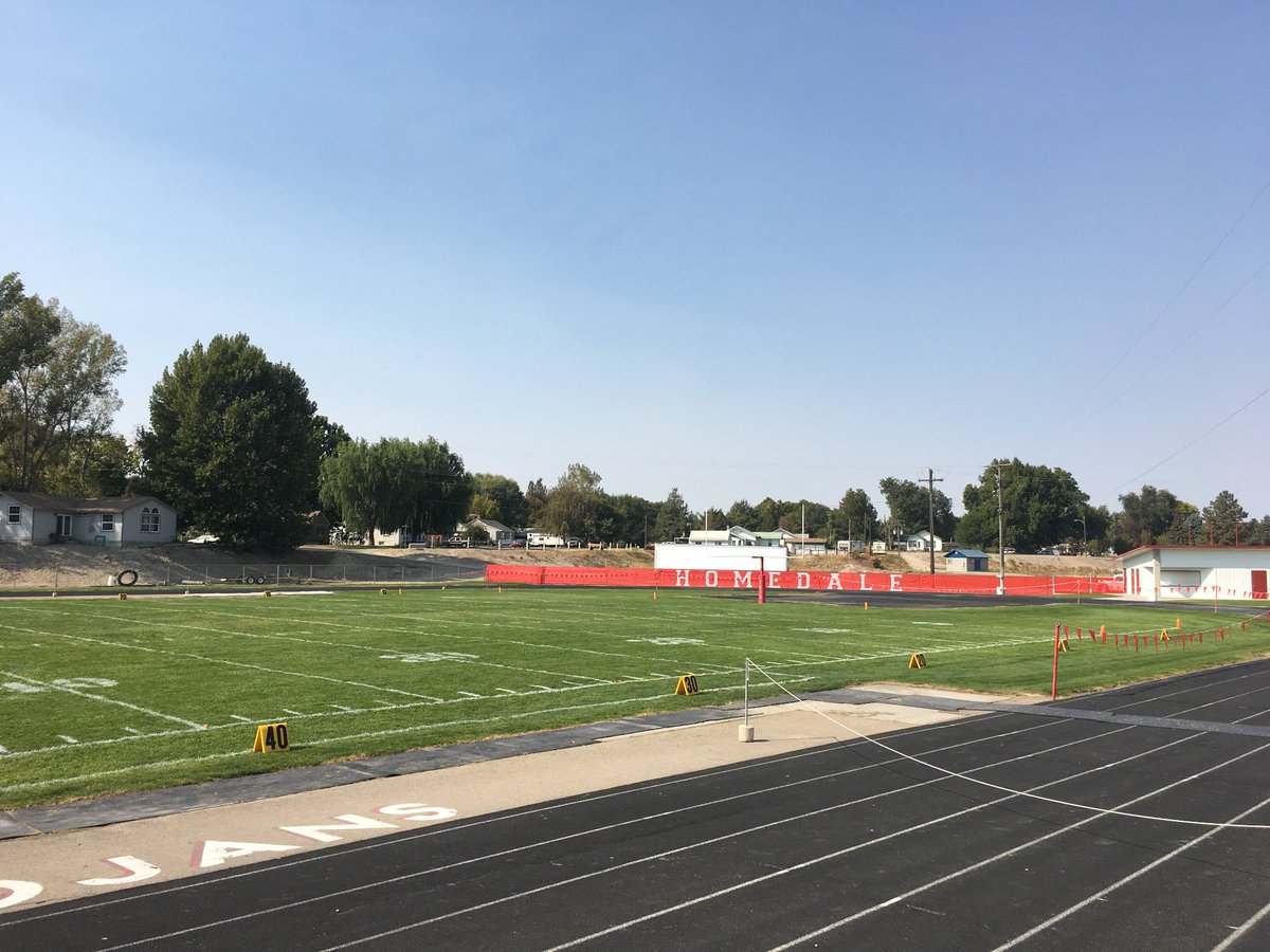 holtry_27's tweet photo. Very excited about our new windscreen at the stadium! #HTPride https://t.co/jx2Se8iotB