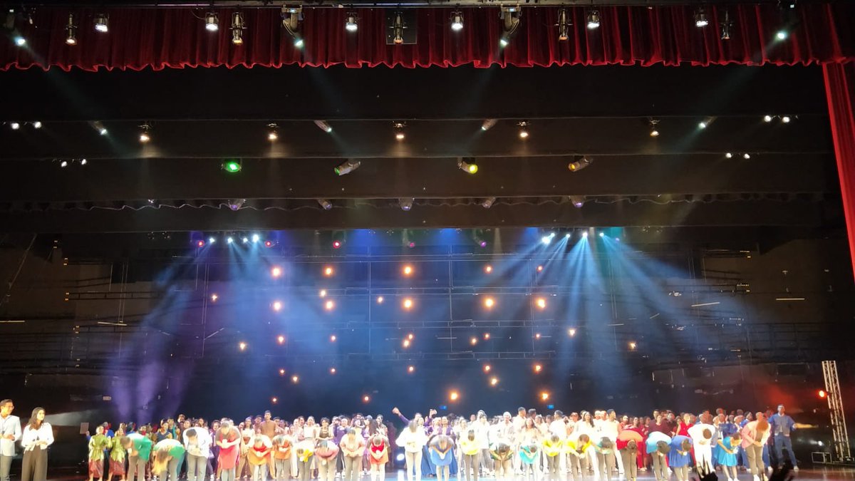 ITECollegeWest's tweet photo. ITE Dance Emblazon 2018 presenting to you West Styles Districts, Artistari Gentari and Korean Dance Wave!!!
#itecw #itedanceemblazon2018 https://t.co/jDJTPHOGQD