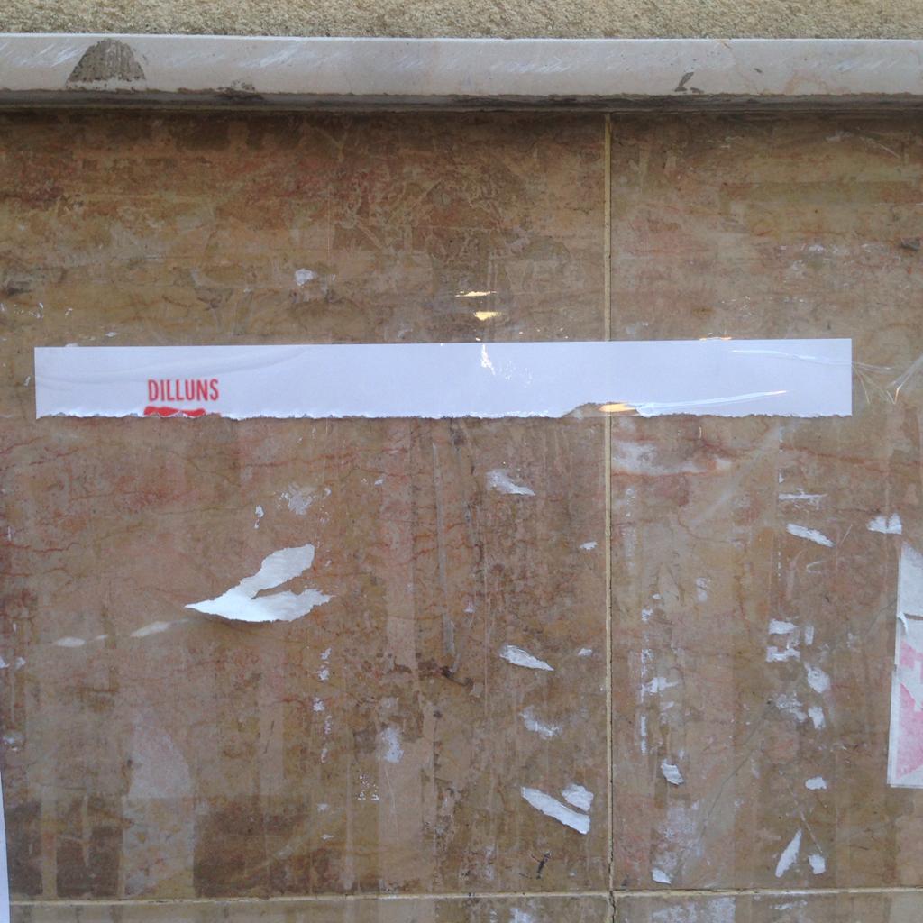 gimbotronic's tweet photo. A algú no li ha agradat que hi hagués un cartell penjat anunciant l'acte de commemoració de l'1-O a #Martorell. Una llàstima perquè el cartell era força maco... no us sembla? Per cert, l'acte serà dilluns 1-O a les 19h a la Plaça de les Cultures! ;) https://t.co/1O5EegZM83