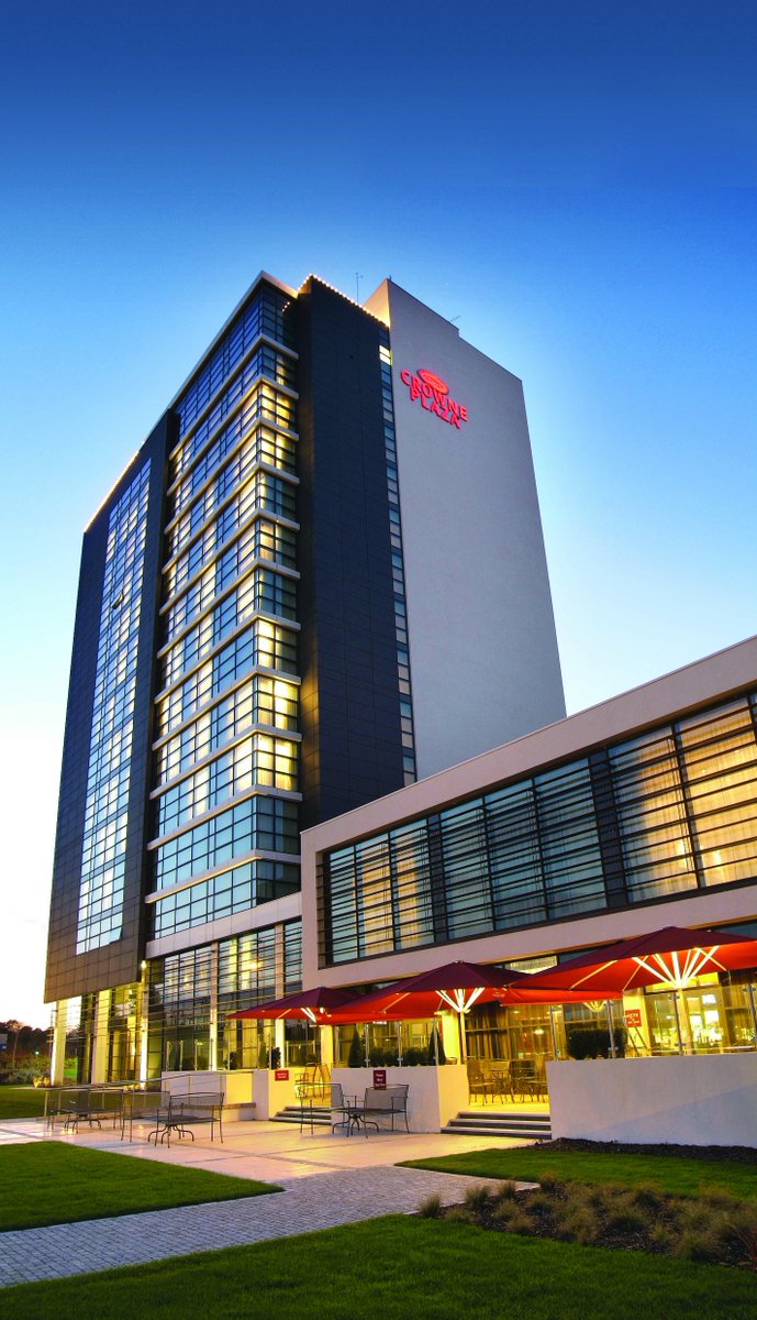 #DidYouKnow that <a href="/crowneplazaddlk/">Crowne Plaza Dundalk</a> is the tallest building between Dublin &amp; Belfast? #FactFriday