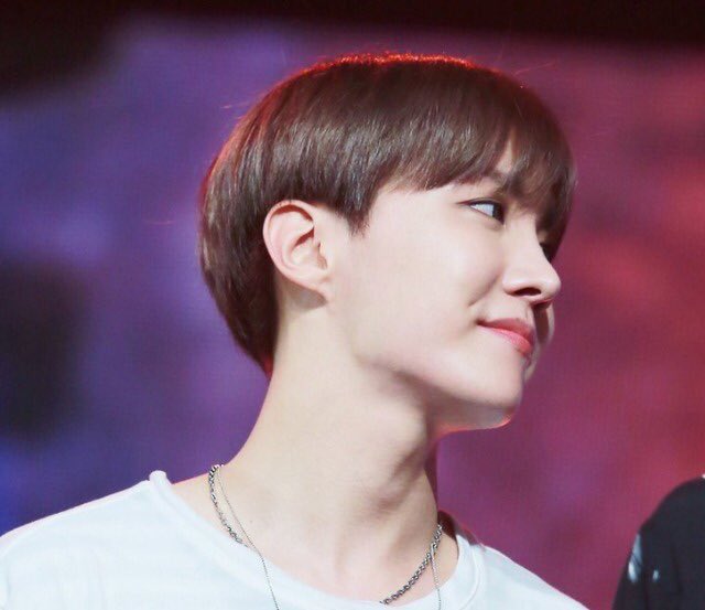 jk_hb_a_'s tweet image. タグするので拡散お願いします😖😖

💜04line(中２)
💜グクホビ推しのテヒョンdr期
💜ノリがいいと思いまs((黙

#armyさんたちと猛烈に絡みたいのでRTしてくれた方フォローします 
 #ARMYさんからの猛絡み大歓迎 
 #ARMYさんたちと繋がりたい