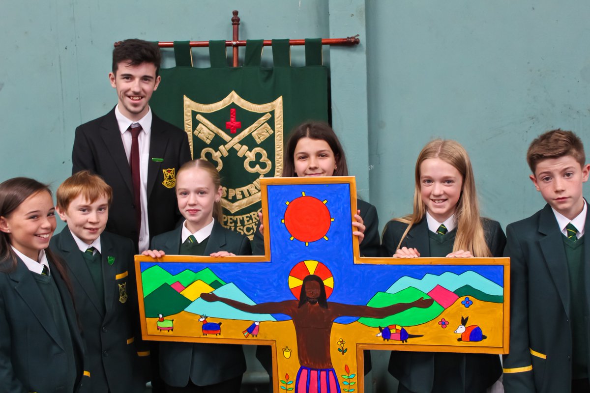 SPHSRE's tweet photo. One of the highlights of our week was our start of term Mass. Students helped to make a Romero Cross, ahead of the canonisation of Oscar Romero next month. @ChaplainStPetes @SPHSArt @StPetersRCHigh https://t.co/uTKek8ISDW