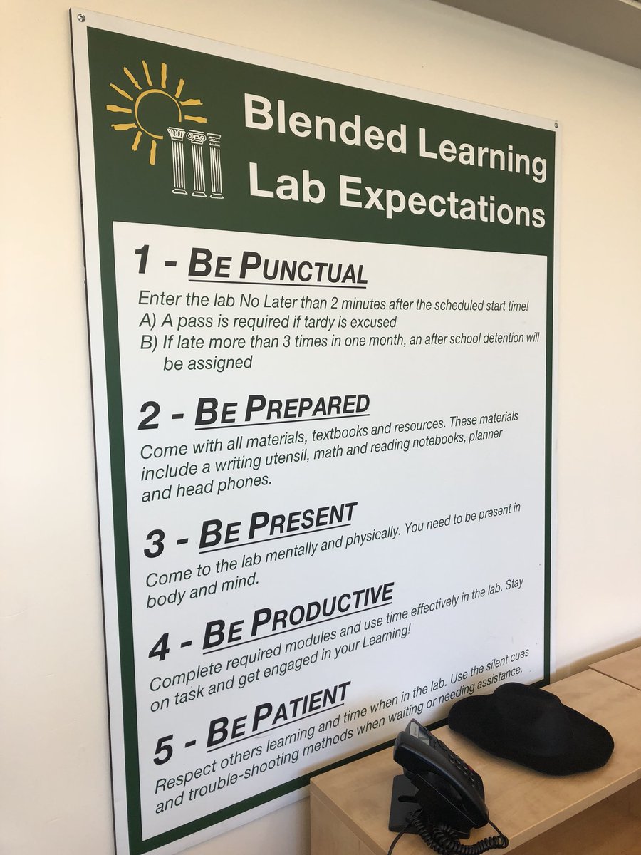 PataBrarian's tweet photo. Learning with @MichiganVirtual , @HusaMusesOn and @RKT_HOPE at Madison Carver Academy today!! https://t.co/8ImM489i1J