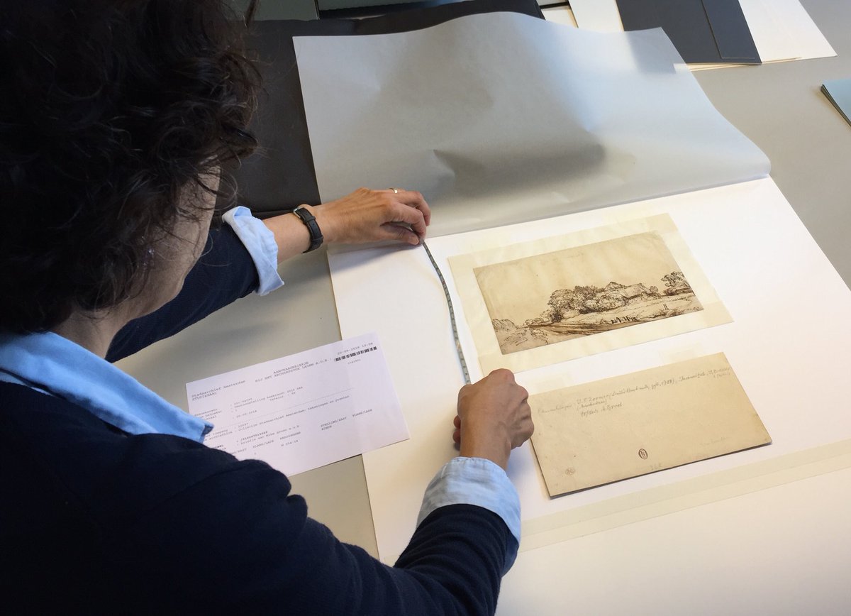 stadsarchief's tweet photo. De tentoonstelling ‘Rembrandt Privé’ is volop in voorbereiding. Documenten uit onze depots vertellen het verhaal van het leven, de liefdes, het geld en natuurlijk de kunst van ‘s lands beroemdste schilder. Vanaf 7 december. https://t.co/WQgwRX5s8O