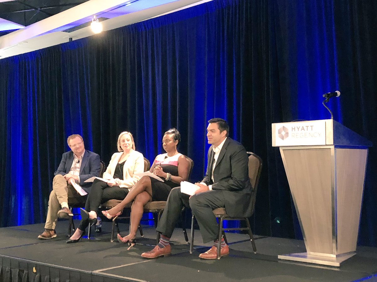NatLawLegalMktg's tweet photo. Time for some candid career advice. #LMASE18 https://t.co/lYdPlhNAMb