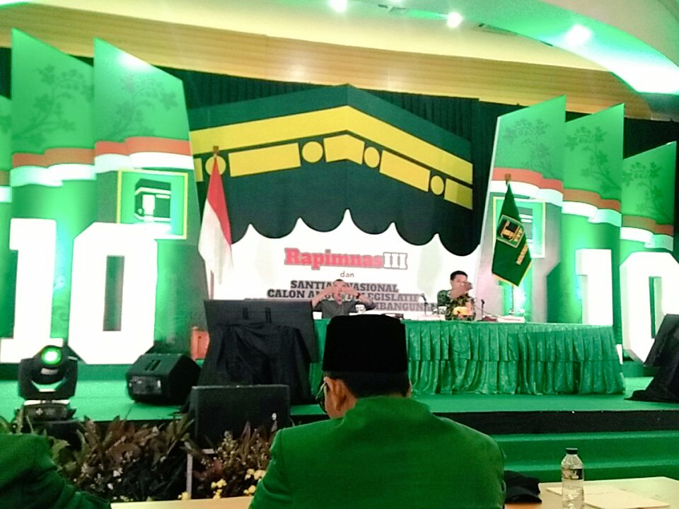 wppsumsel's tweet photo. Materi Kampanye Medsos Dan Visual Branding di Hari ke-dua Rapimnas III dan Santiaji Nasional Calon Anggota Legislatif PPP, Jakarta 27 - 29 September 2018.
 
#genzHijau #generasimilenial #RapimnasPPP #wppsumsel #petigasumsel https://t.co/3I8UQcnS5v