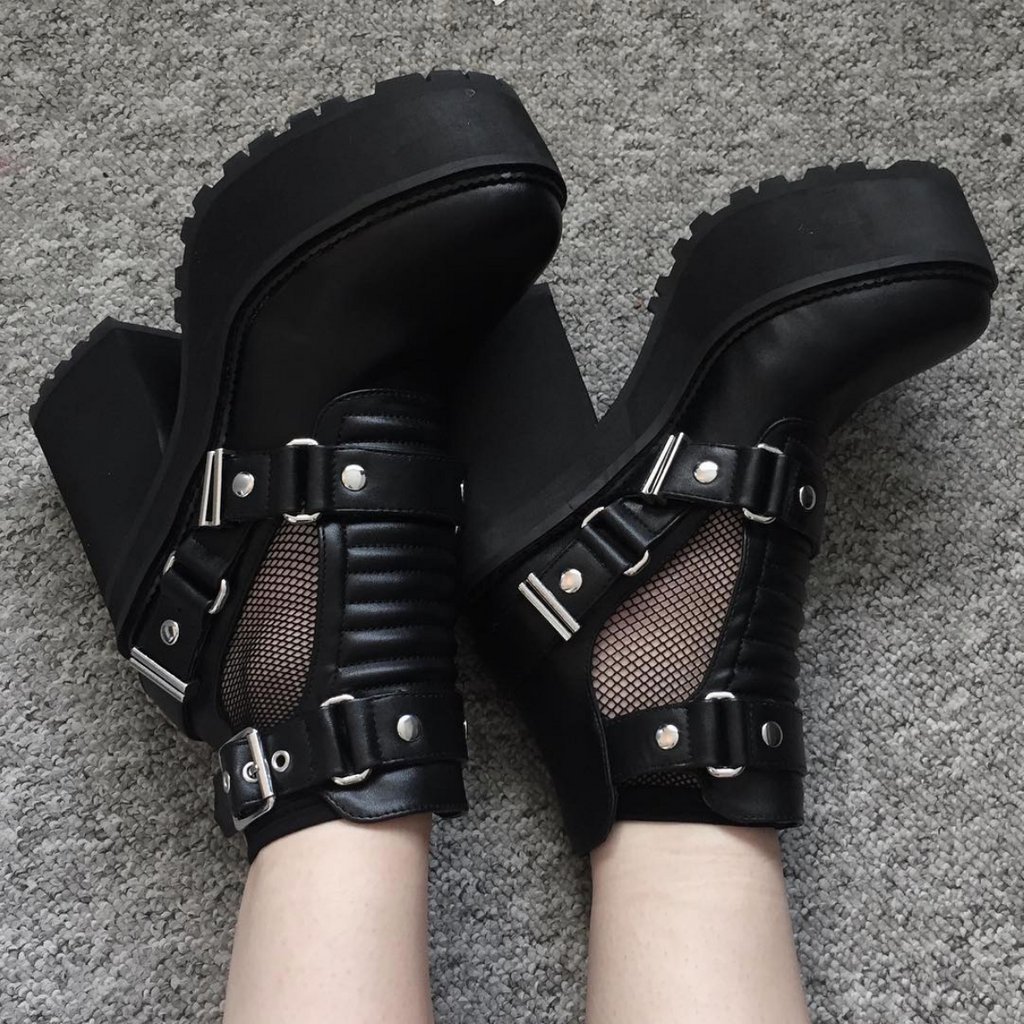Elevate Ur Shoe Game; ELECTRA Cut 