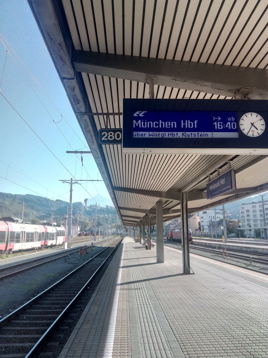 NWestbyYPSport's tweet photo. Train delayed at Innsbruck Bahnhof.
#GraylingOut #NorthernFail https://t.co/9eZH07kkT5