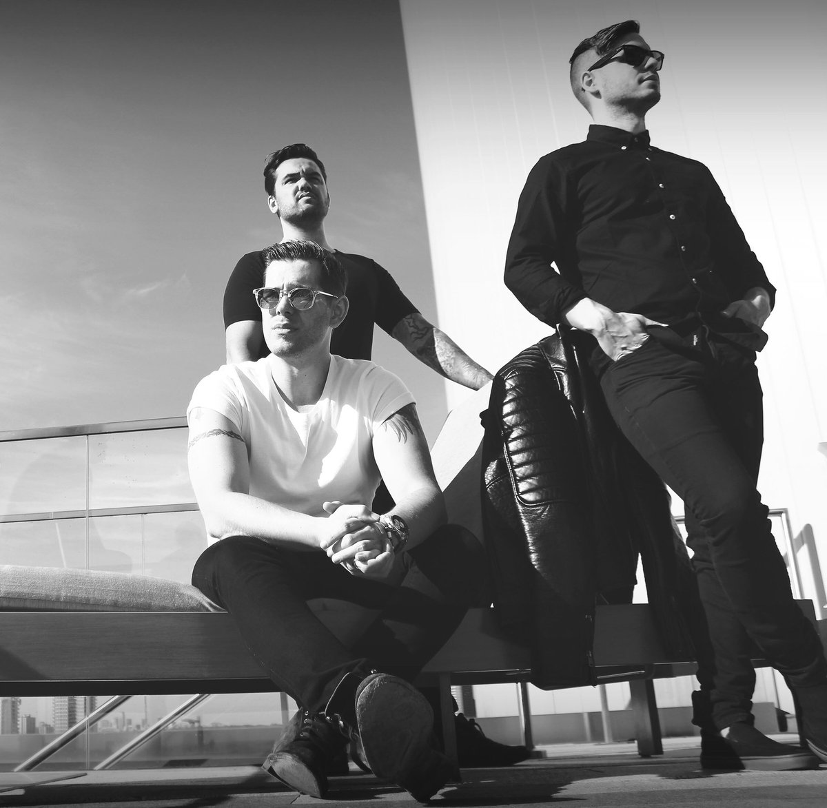 3 new songs written
🎼
#songwriting #songwriter #songwriters #NewMusic #newtunes #makingmusic #producing #recording #the6ix #photoshoot #indie #indiemusic #indieartist #indieband #Alternative #Electronic #Toronto #walkwaves