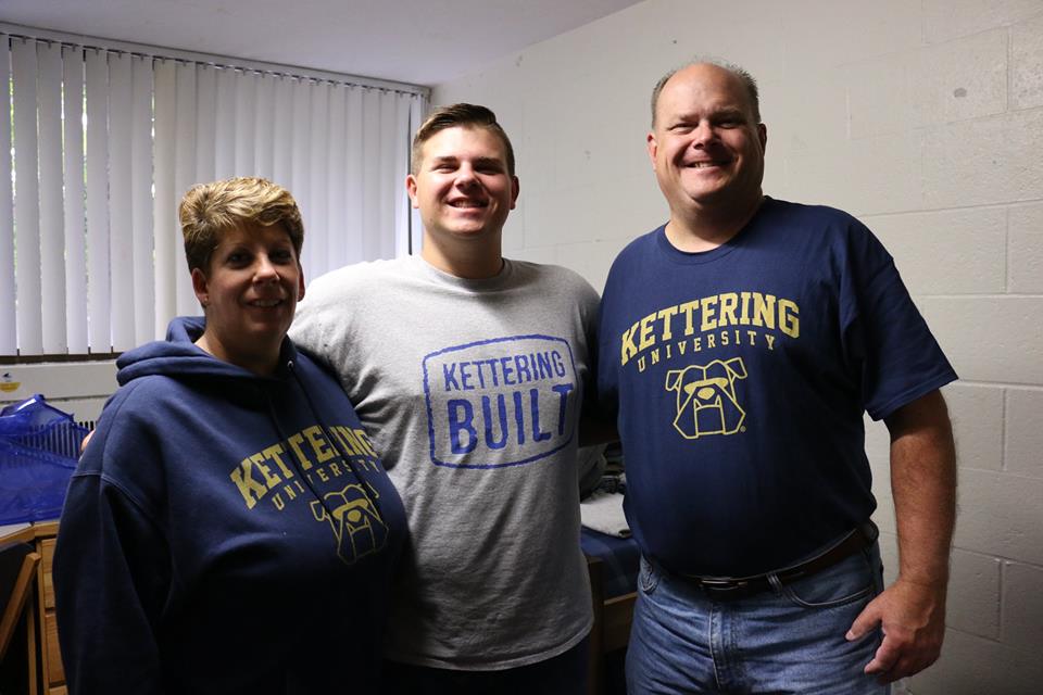 KetteringU's tweet photo. More than 220 B-Section freshmen moved onto campus Thursday, Sept. 27. Check out the highlights from #KetteringMoveIn https://t.co/LP8ZfcjpXh https://t.co/MJYEMDavlA