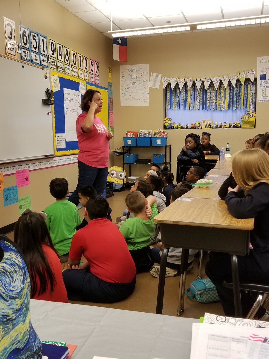 lmathews4th's tweet photo. When your principal @JoyKerMN comes to do a multiplication activity with your math classes @SolizKathryn ❤ #lsmustangs #LSROisonthebus #lsmathchat https://t.co/AnAkiVd2WI