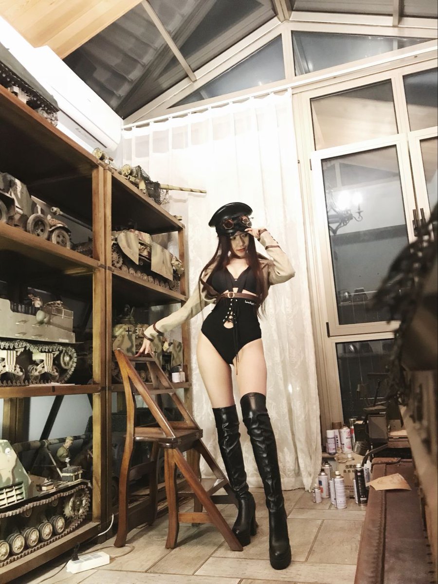 军火女王2 https://t.co/YA987UzvEF
