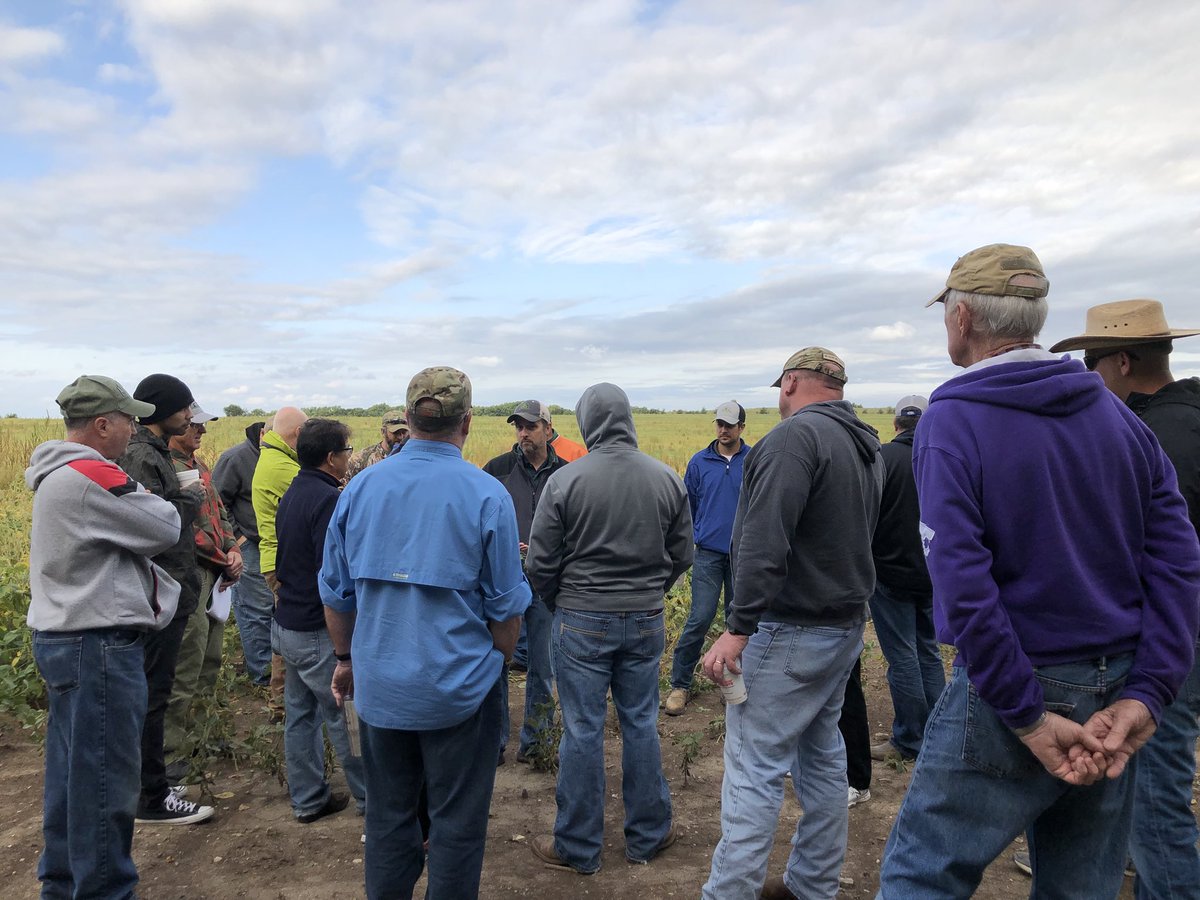 Mike_Eiberger's tweet photo. Great day working with the SAVE Farm outside of Riley, KS. @PioneerSeeds is honored to be a part of this special initiative!! Check it out - https://t.co/yH6MnL4P3Q @clintpickard @RyanSteevesKS @kspioneer @mad4ksu https://t.co/bVvxk5GOvz