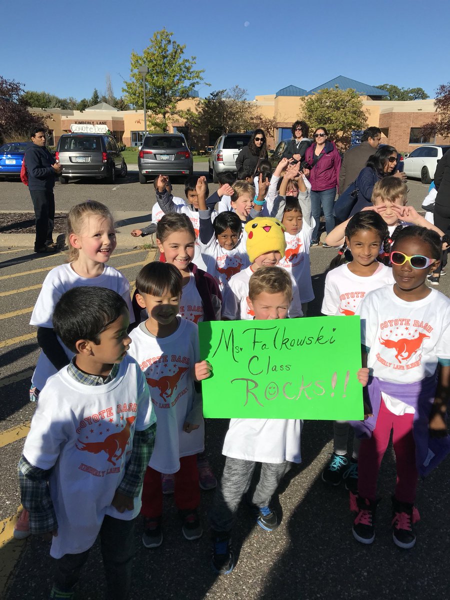 MsFalkowskiKL1's tweet image. Coyote Dash!