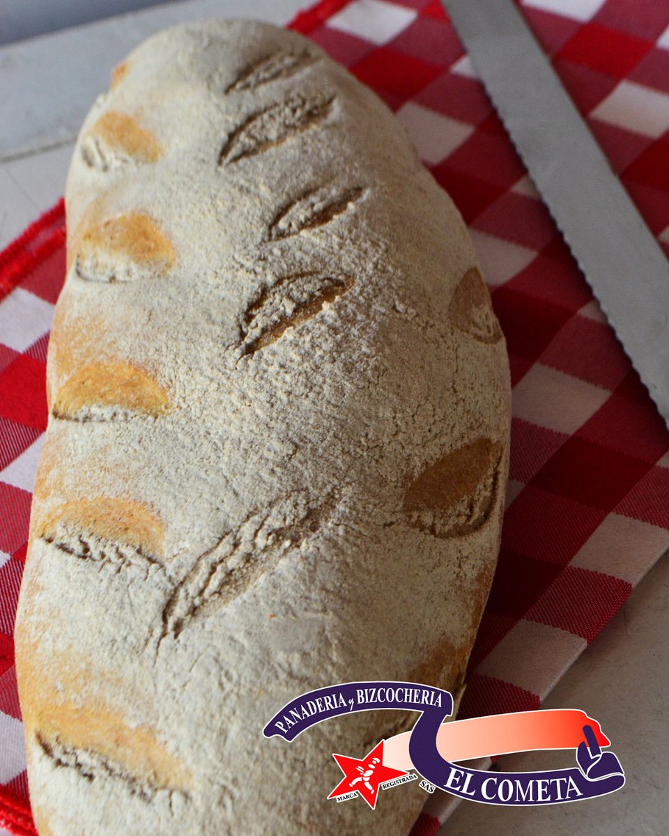 PAN_ELCOMETA's tweet photo. El sabor y aroma de nuestro Pan Centeno Alemán son característicos del origen de la panadería artesanal.

¡Te esperamos en #PanaderíaElCometa!

#panaderiaartesanal #pancenteno #panaleman #tradicioncolombiana #panaderiacolombiana #bogota https://t.co/g9ydlMbOWM