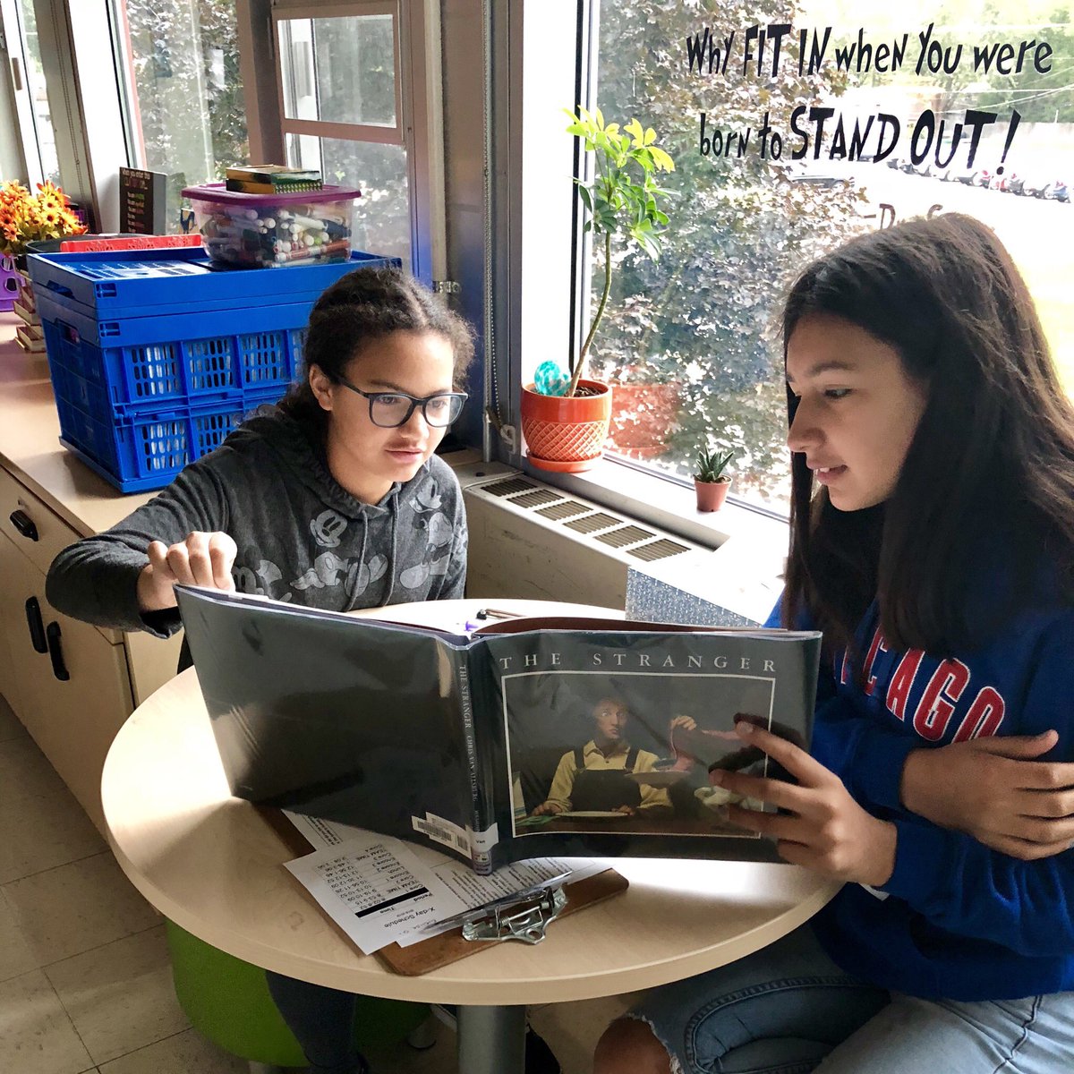 MissDiVenere's tweet photo. Ss reading to one another; identifying signposts in children’s books! #engagesms #engage109 @DeerfieldPL https://t.co/IQCh63KZgv